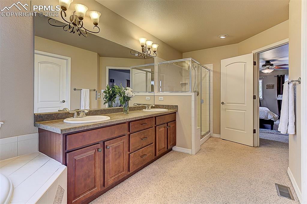 Listing 1211025, Image 26 of 42