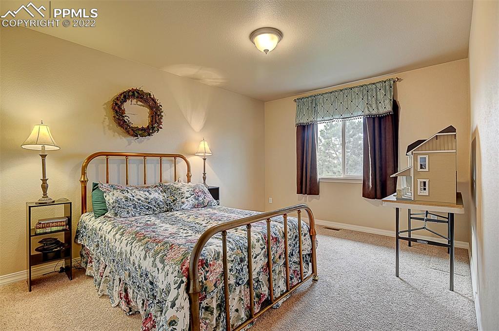 Listing 1211025, Image 30 of 42