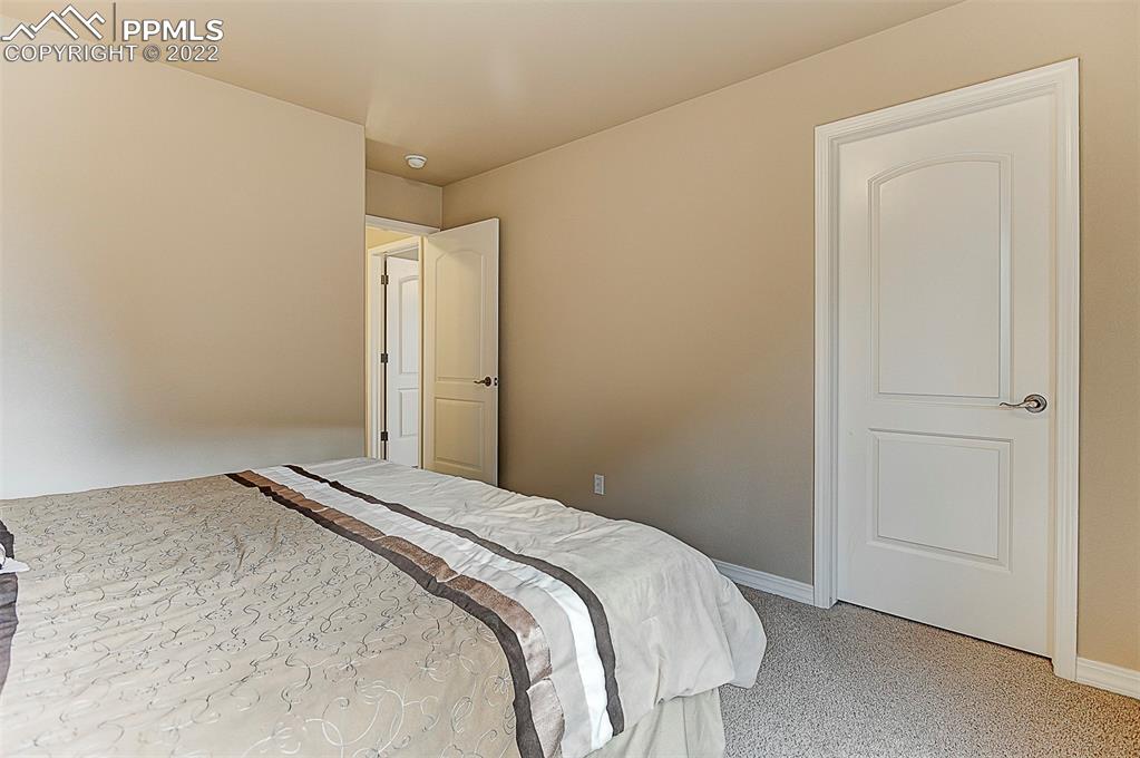 Listing 1211025, Image 35 of 42