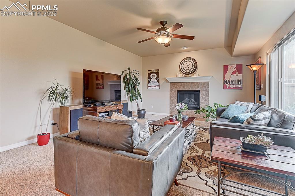 Listing 1211025, Image 5 of 42