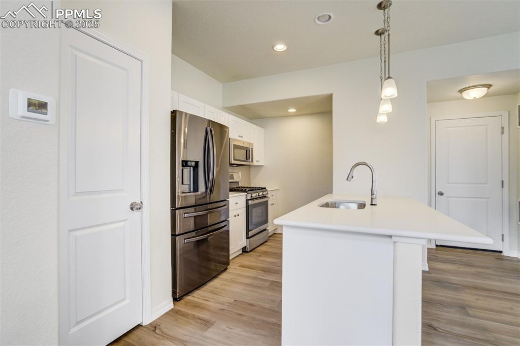 Image 11 of 49: Kitchen