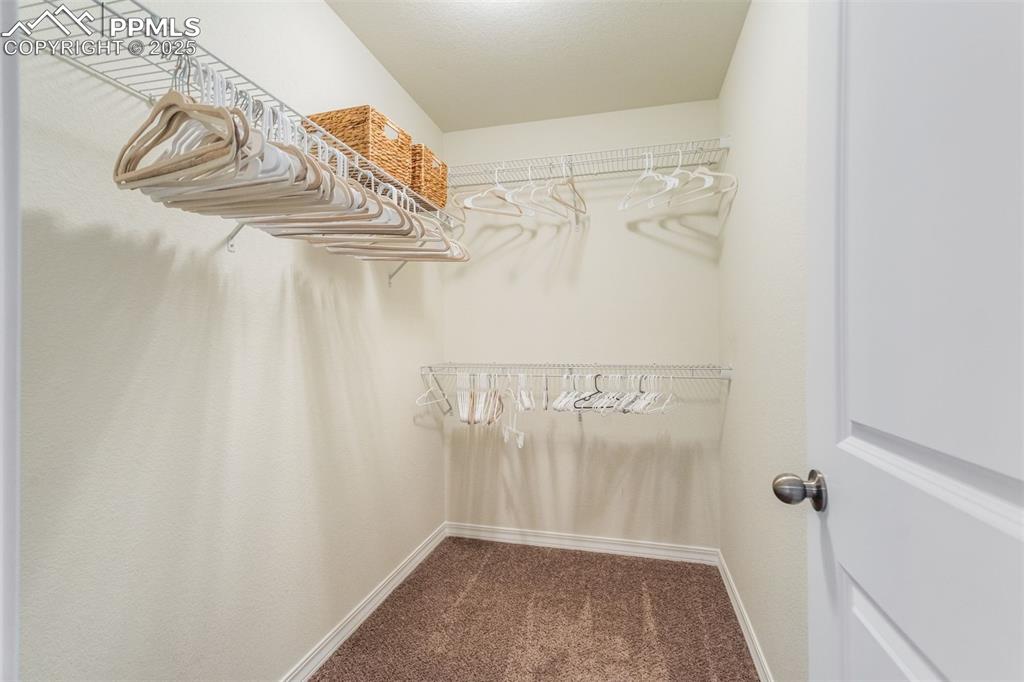 Image 21 of 49: Closet