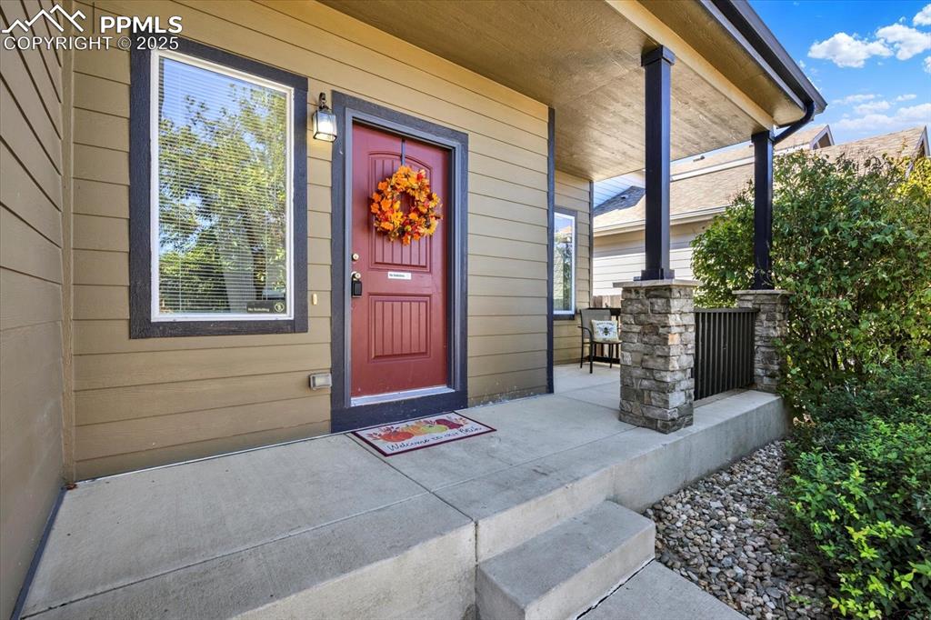 Image 3 of 40: Entry