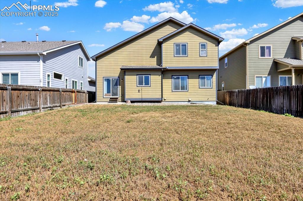 Image 39 of 40: Back of Structure