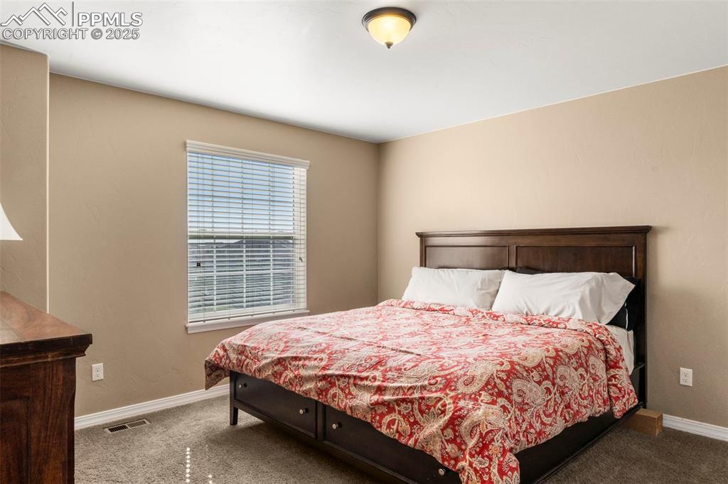 Image 29 of 41: upper bedroom