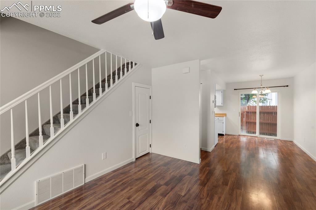 Listing 1214545, Image 5 of 26
