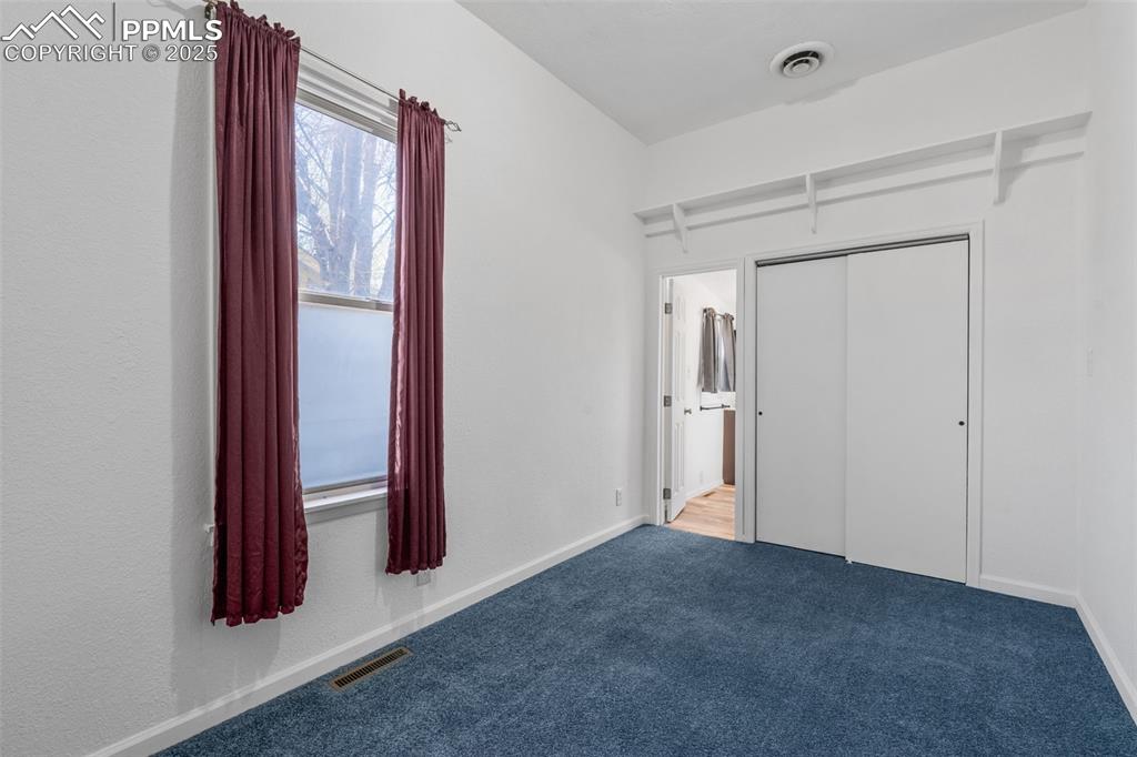 Image 10 of 43: Bedroom