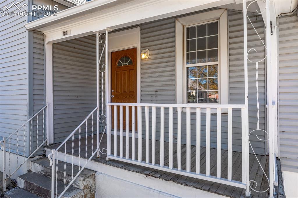 Image 3 of 43: Entry