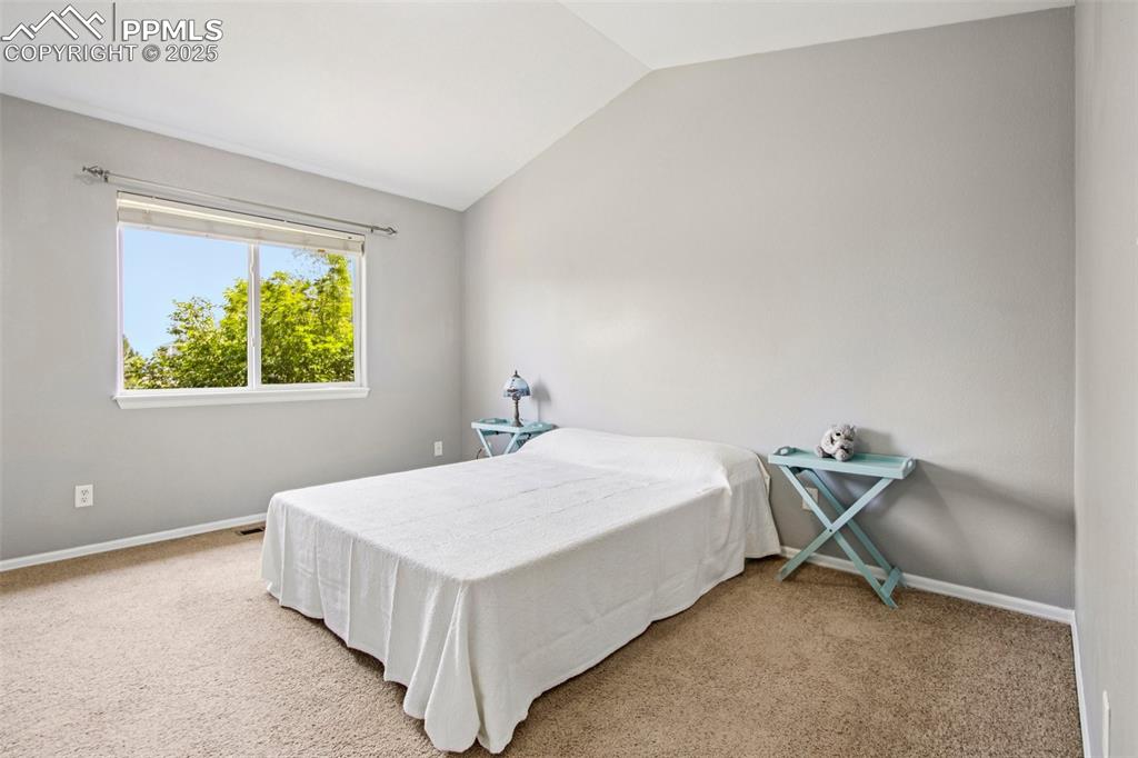 Image 10 of 35: Bedroom