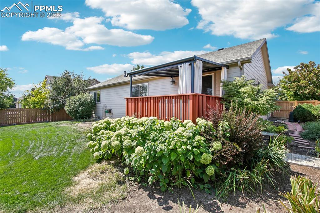 Image 29 of 35: Side of Structure