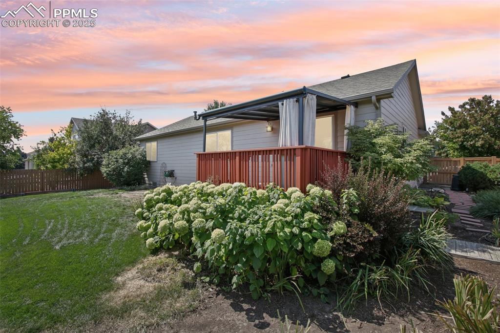 Image 33 of 35: Side of Structure