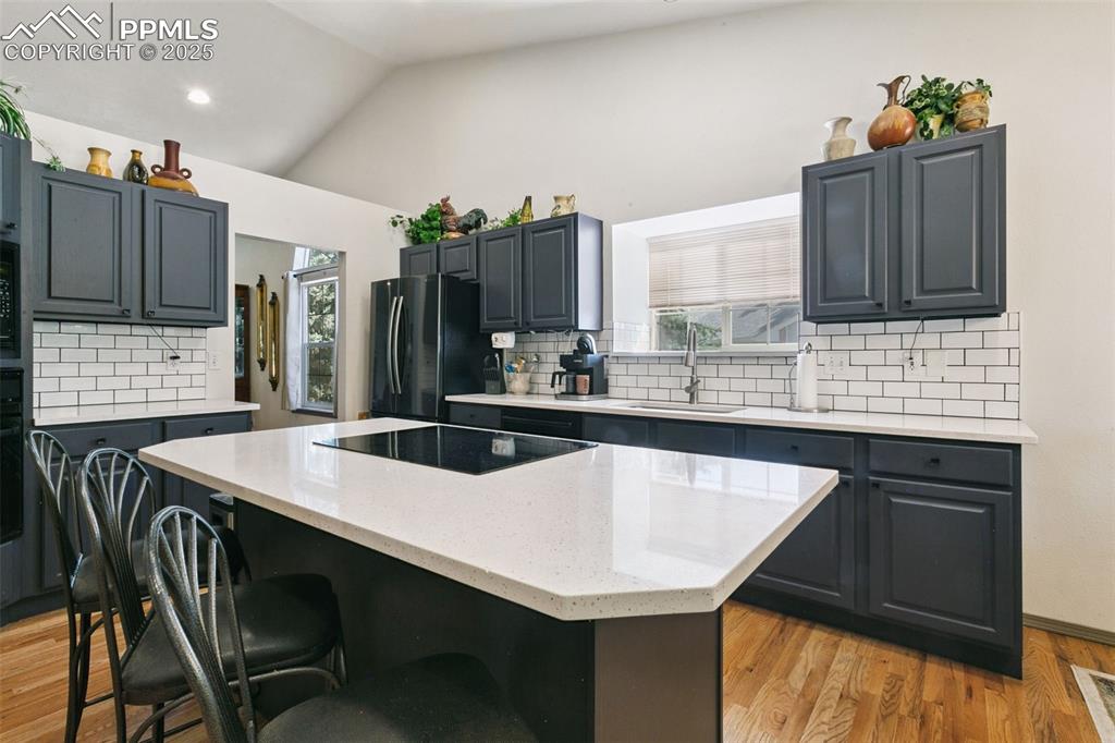 Image 13 of 38: Kitchen