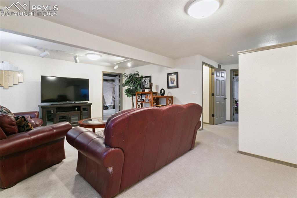 Image 25 of 38: Family Room