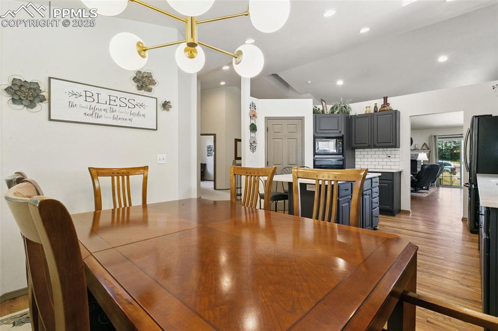 Image 8 of 38: Dining Area