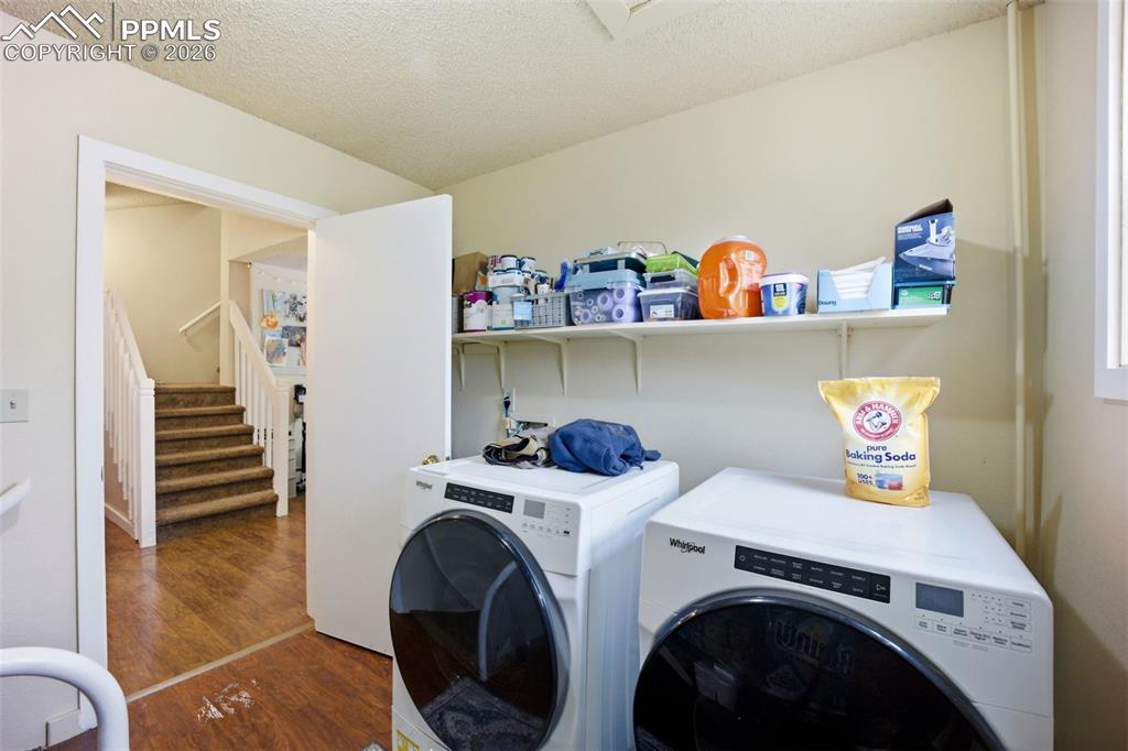 Image 21 of 33: Laundry