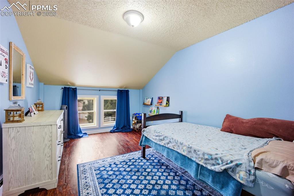 Image 24 of 33: Bedroom