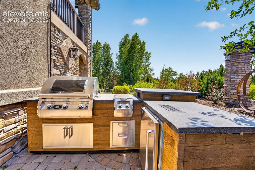 Image 28 of 34: Bathroom