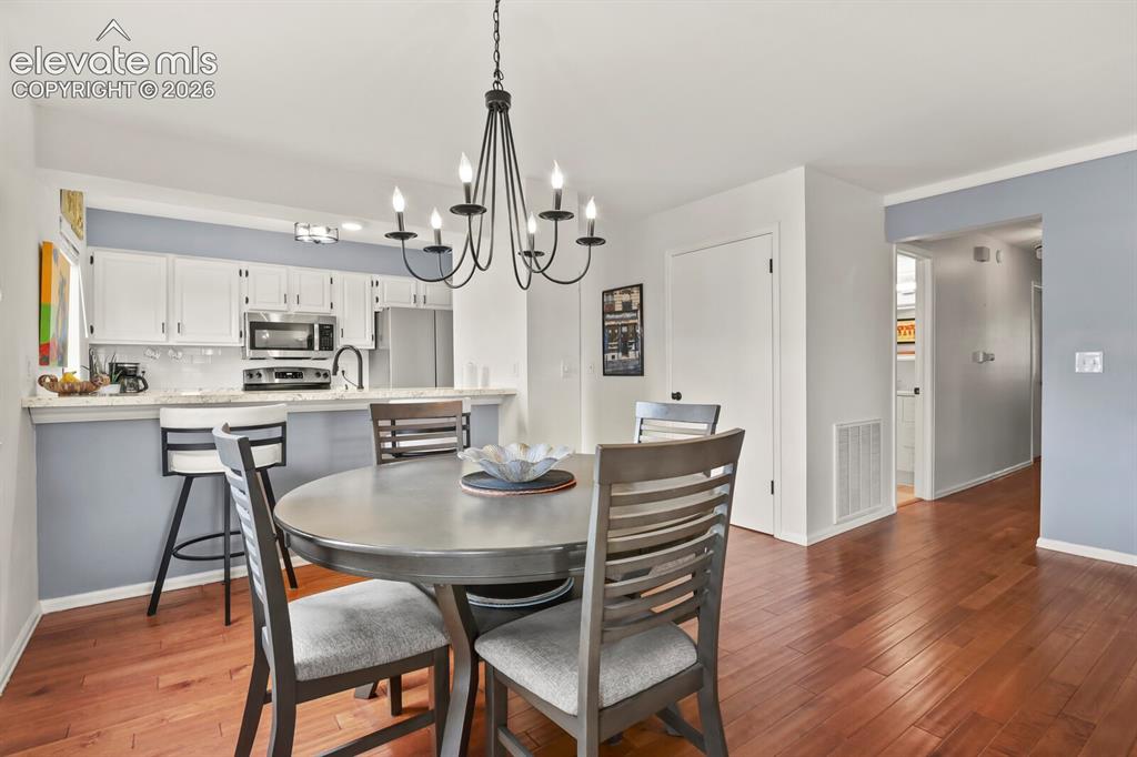 Image 8 of 38: Dining Area