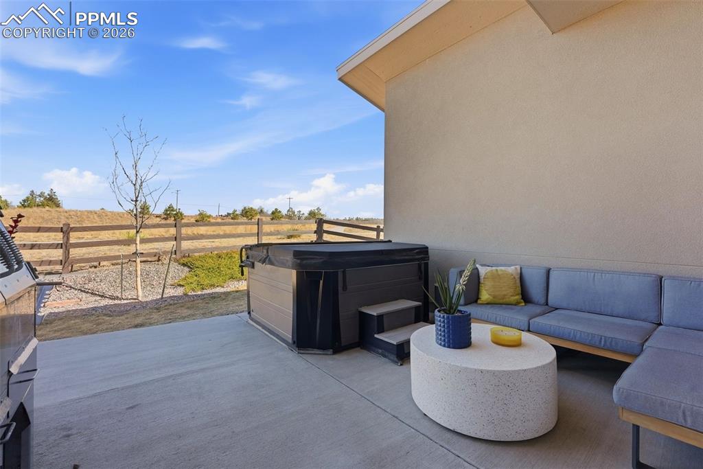 Image 35 of 44: Patio