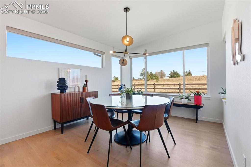 Image 7 of 44: Dining Room