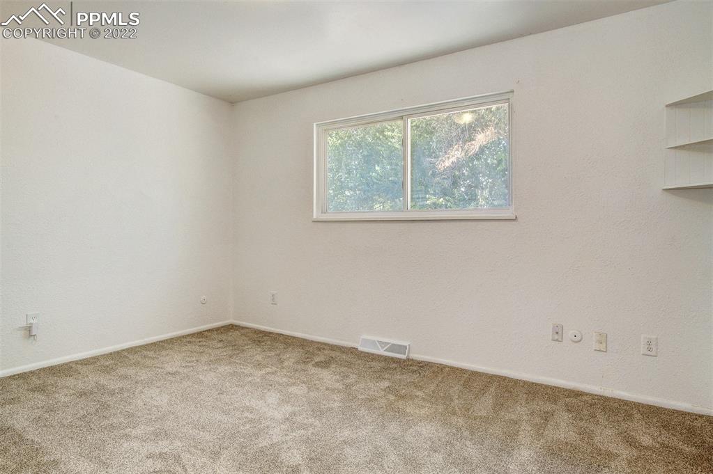 Listing 1218767, Image 17 of 23