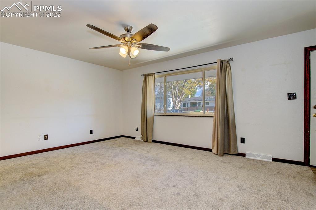 Listing 1218767, Image 6 of 23