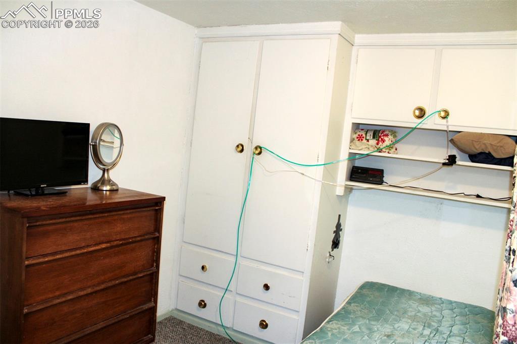 Image 10 of 22: Bedroom