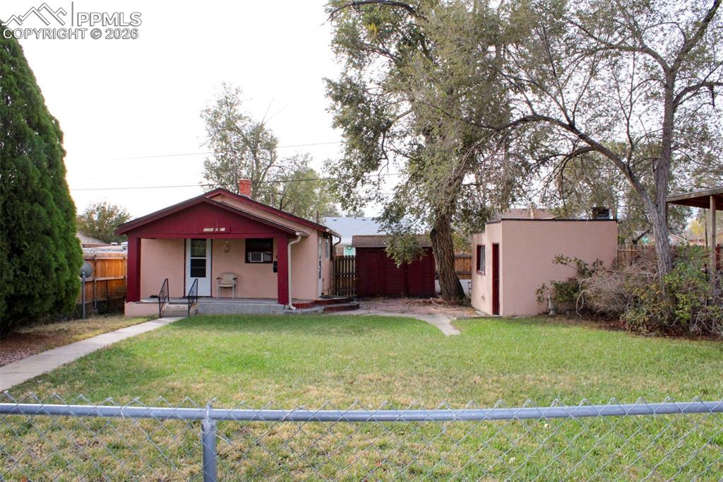 Image 16 of 22: Back of Structure