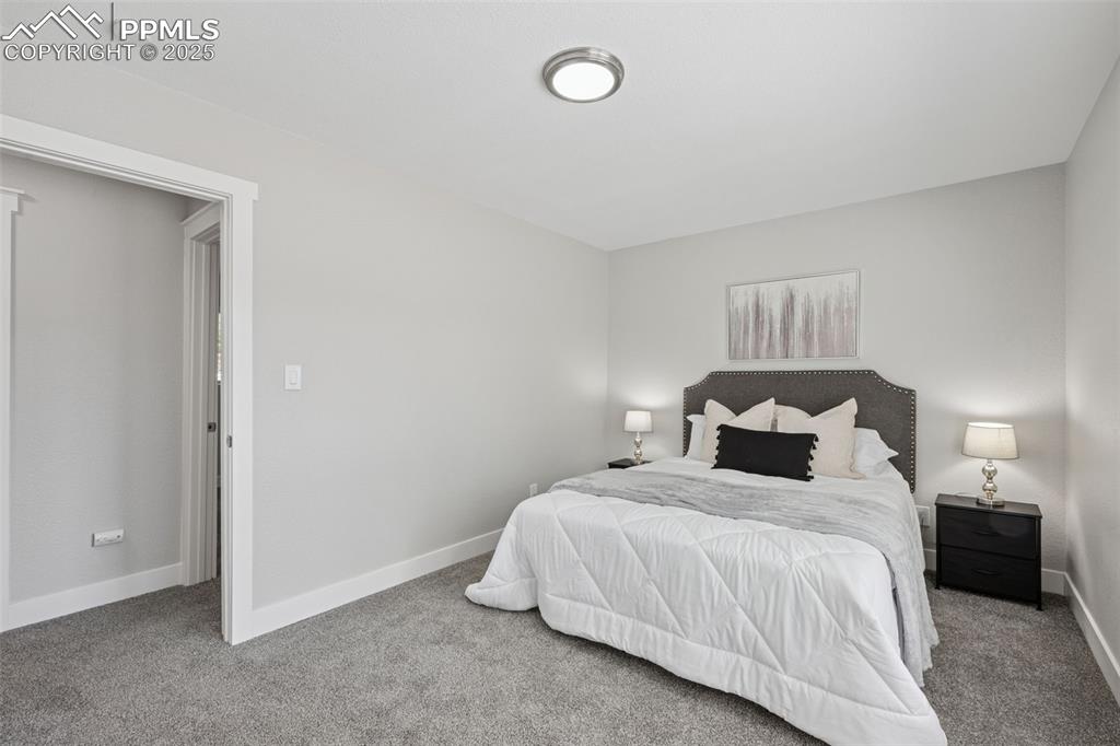 Image 13 of 30: Bedroom