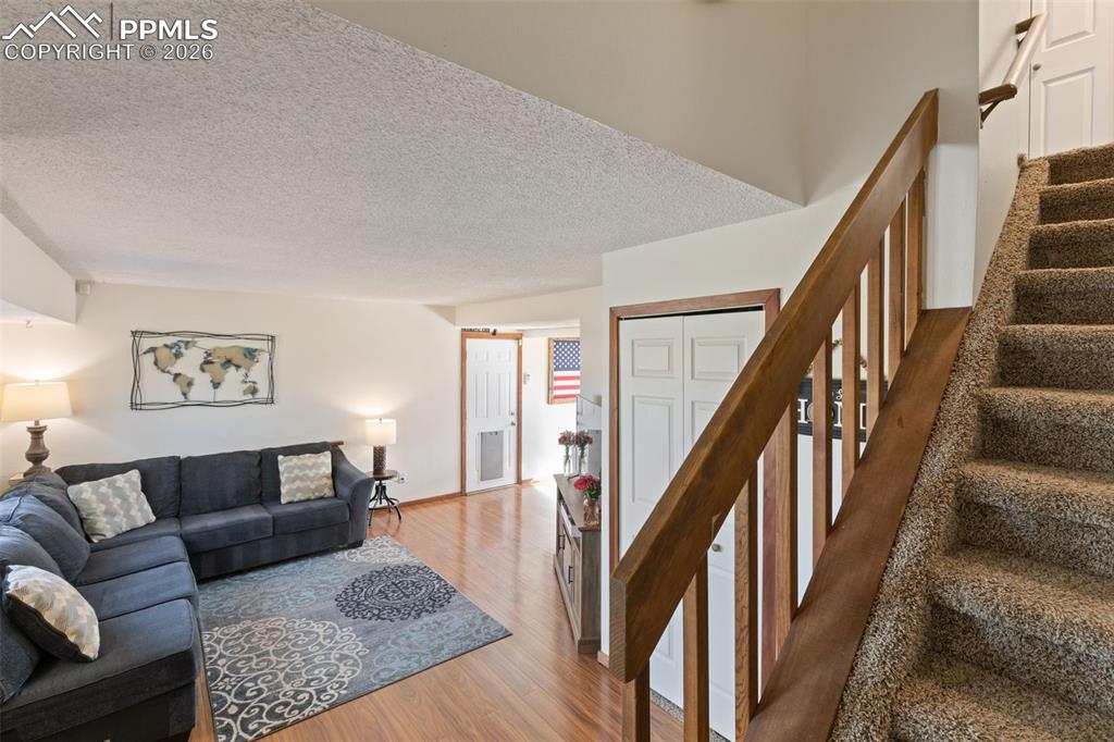 Image 3 of 31: Living Room