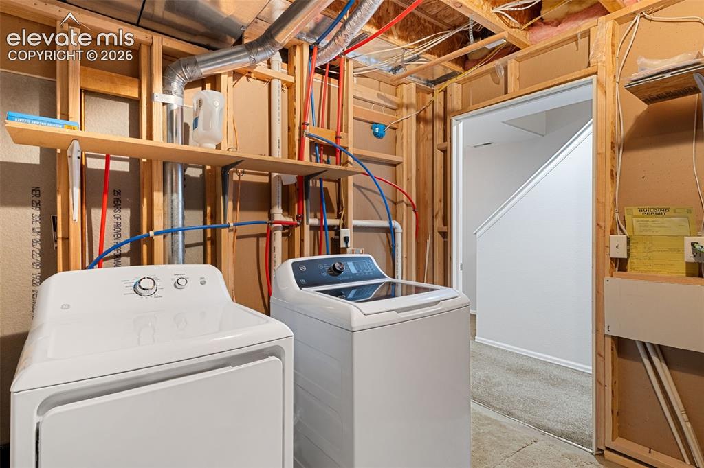 Image 16 of 17: Laundry