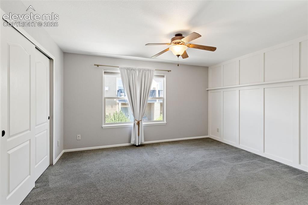 Image 9 of 17: Bedroom