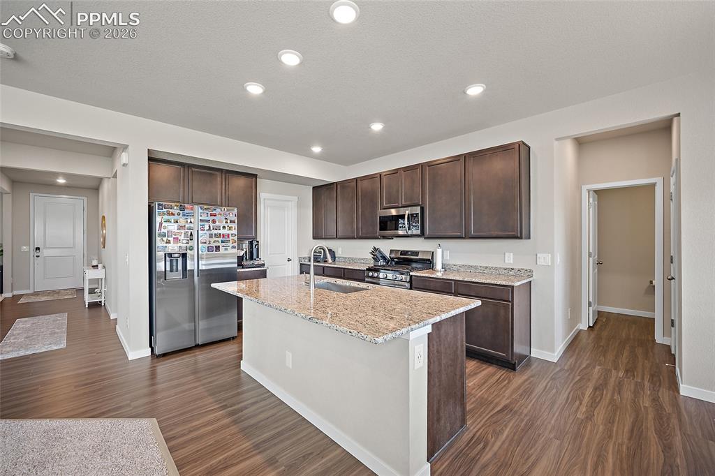Image 7 of 46: Kitchen