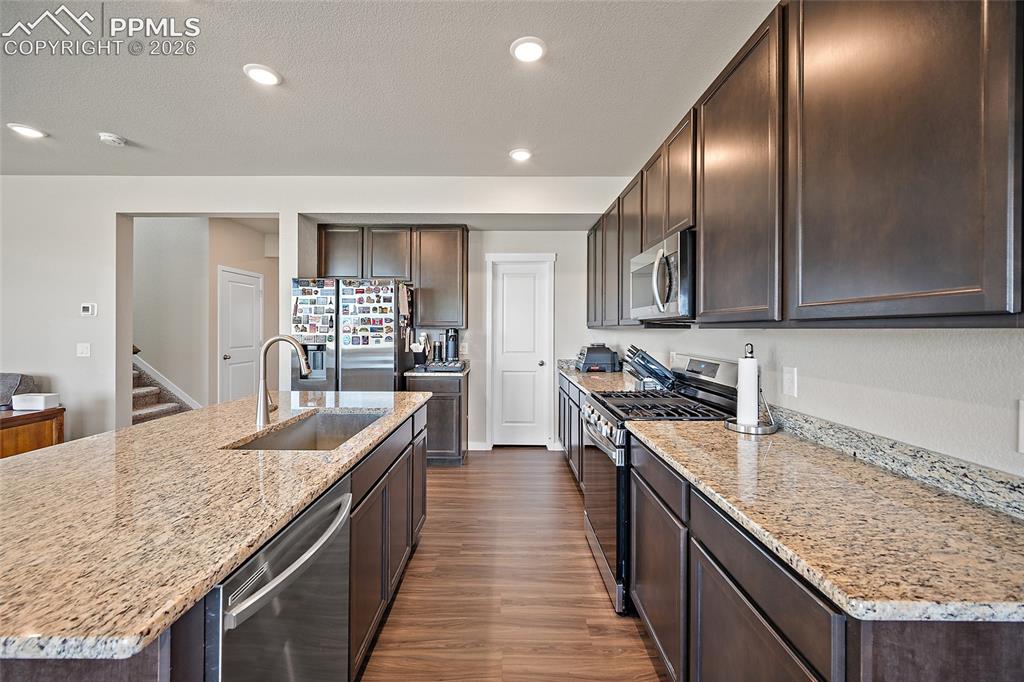 Image 9 of 46: Kitchen