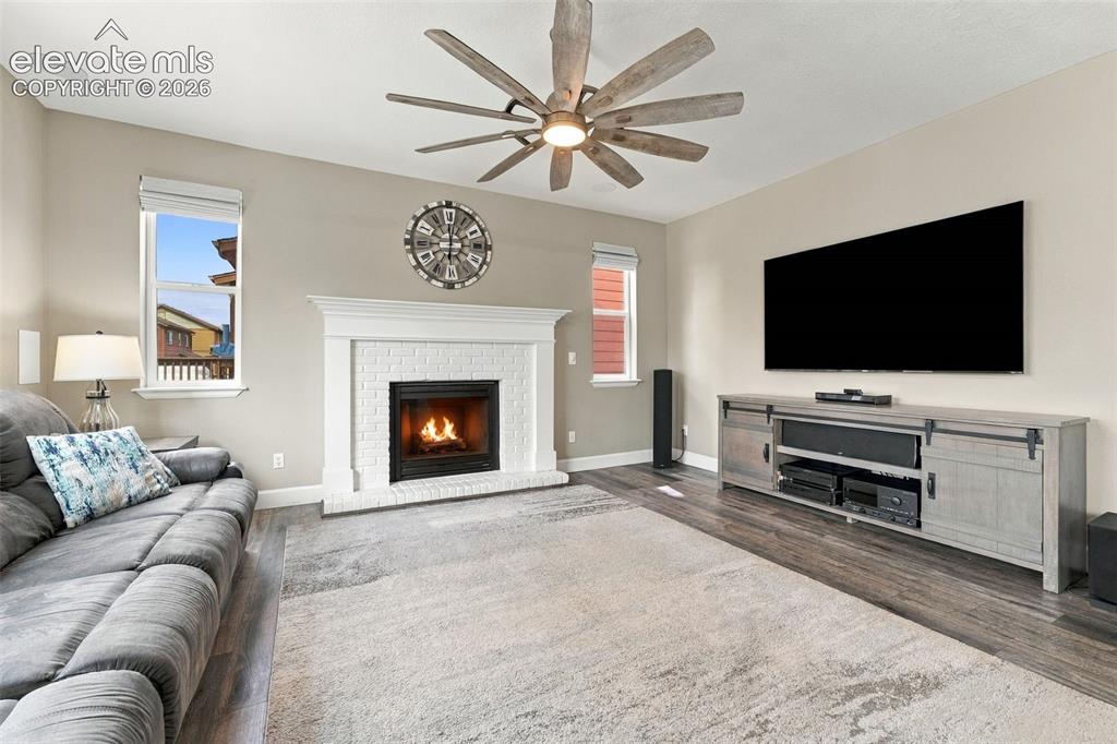 Image 10 of 40: Living Room