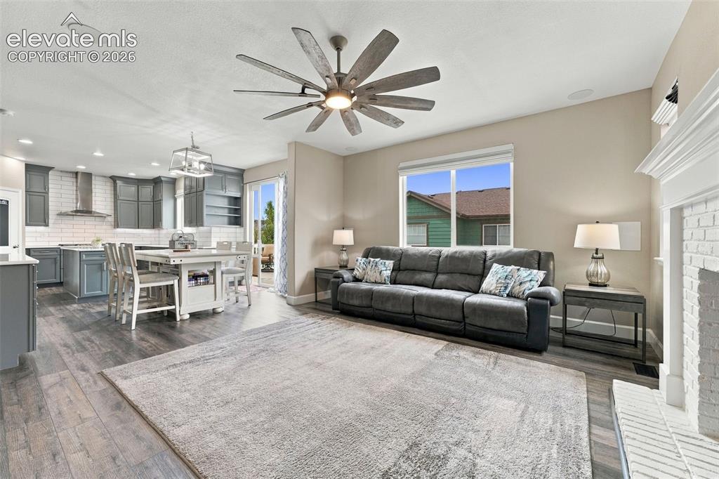 Image 12 of 40: Living Room