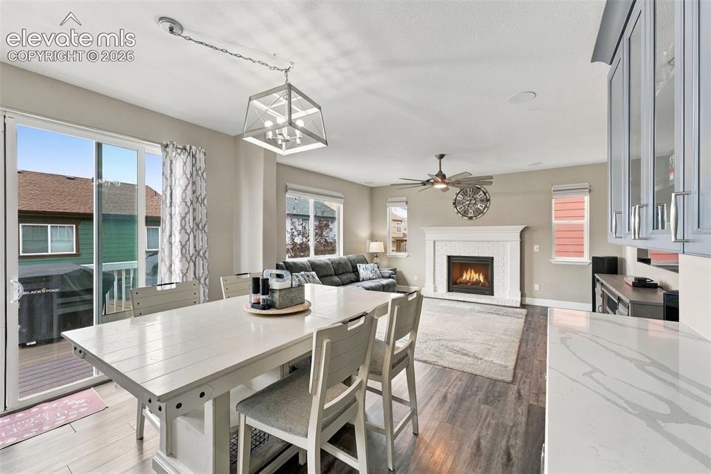 Image 13 of 40: Dining Area