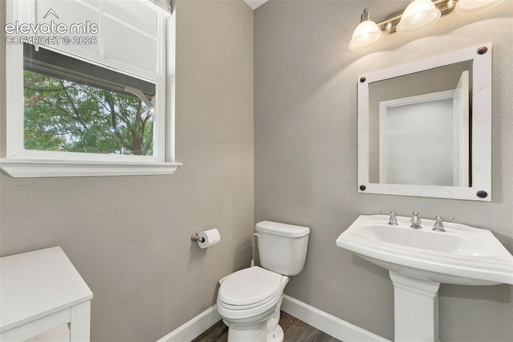 Image 16 of 40: Bathroom