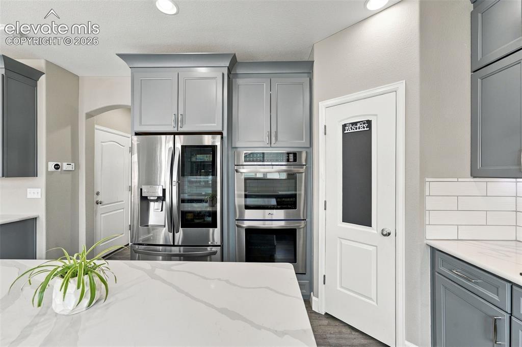 Image 6 of 40: Kitchen