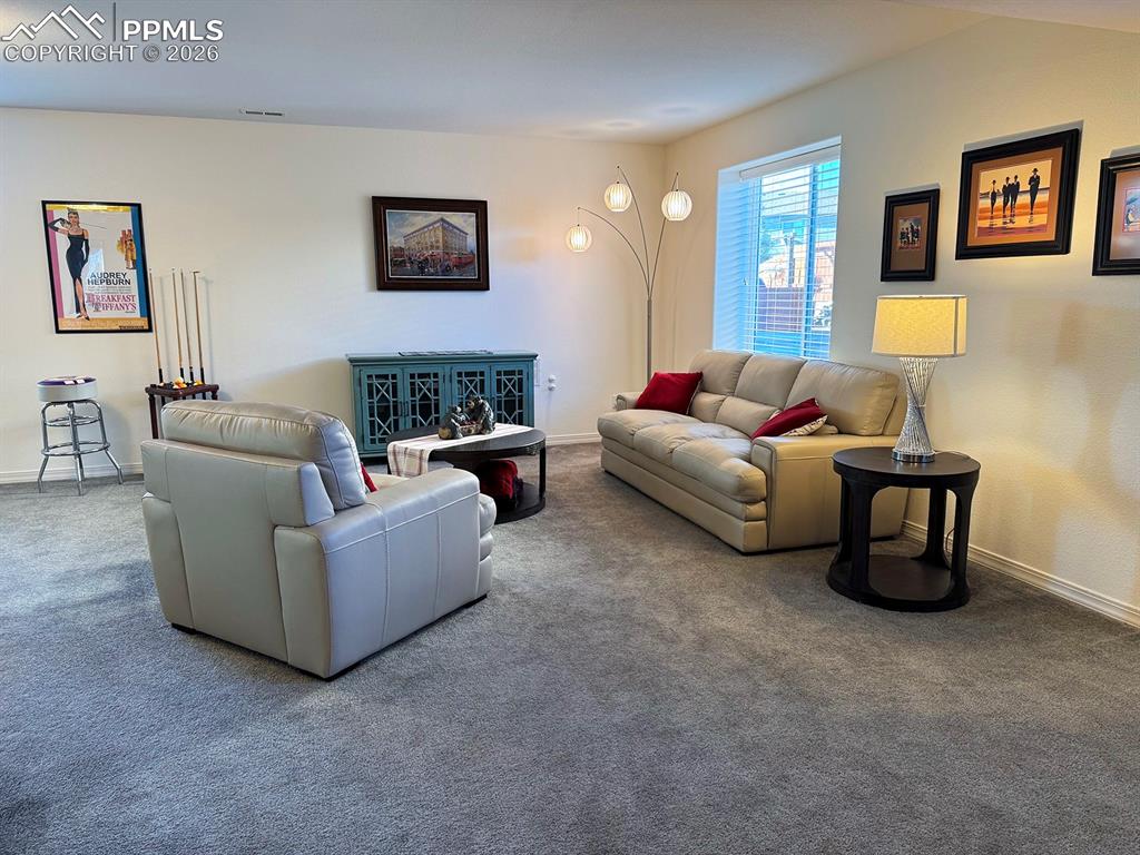 Image 34 of 47: Great room