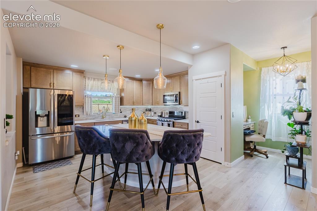 Image 12 of 49: Kitchen