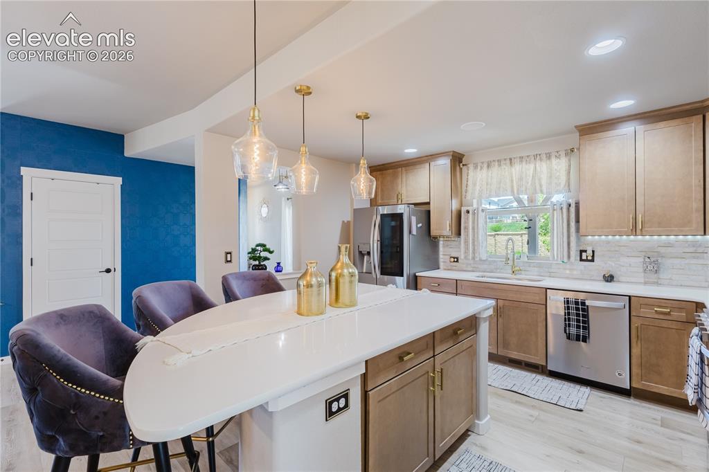Image 13 of 49: Kitchen