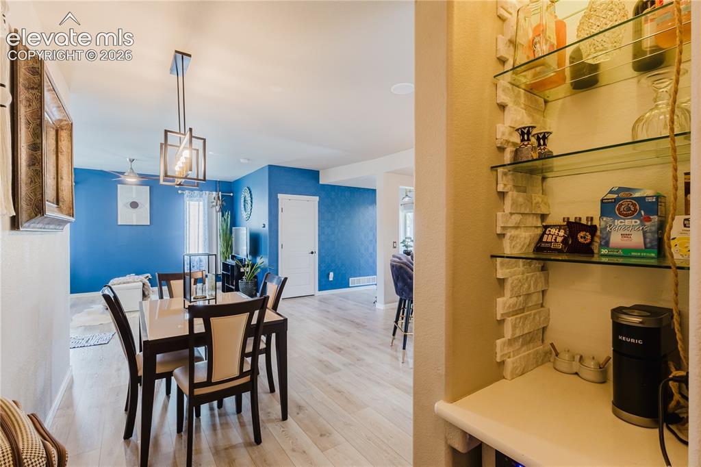 Image 7 of 49: Dining Area