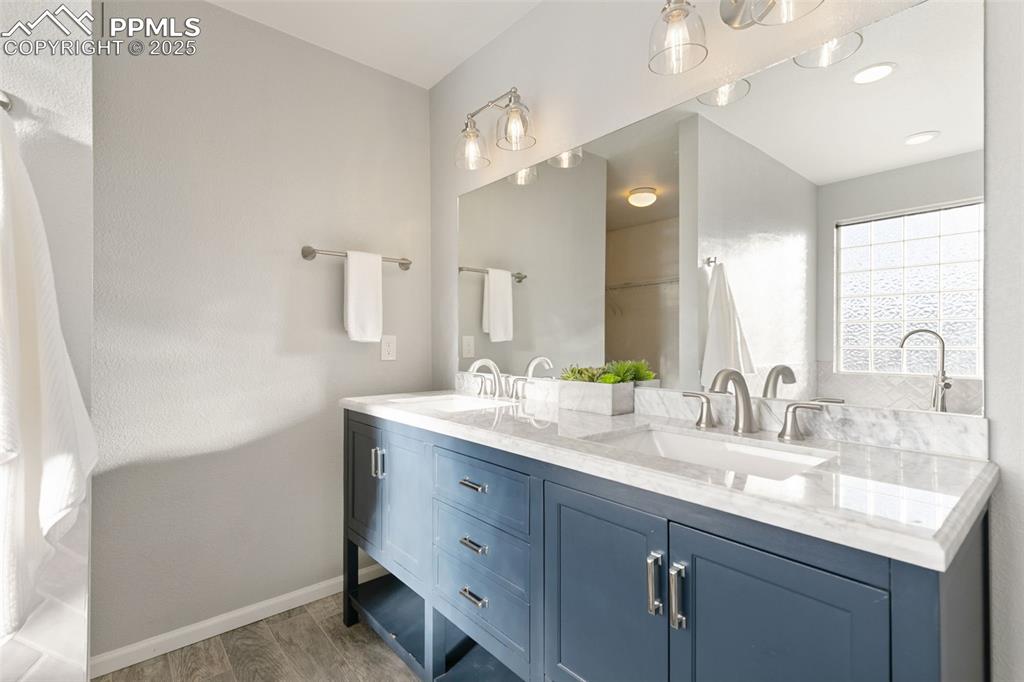 Image 28 of 36: No Description Available