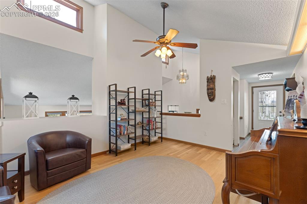 Image 11 of 47: Sitting Room