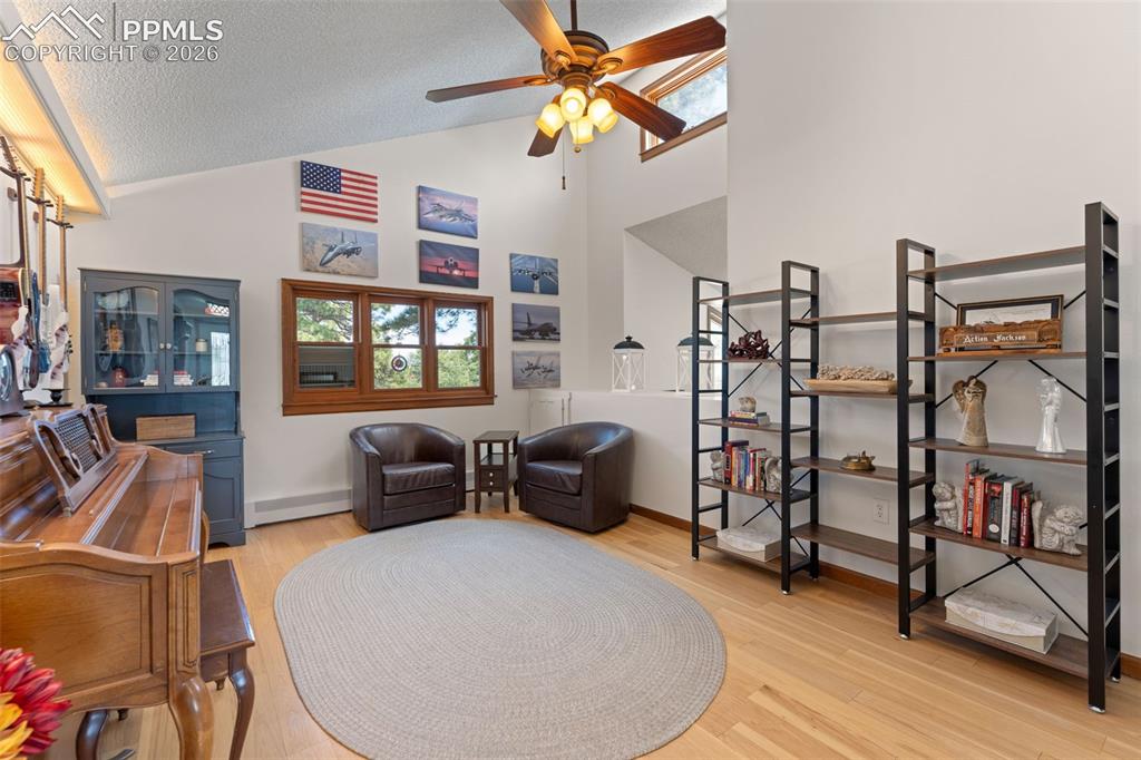 Image 12 of 47: Sitting Room