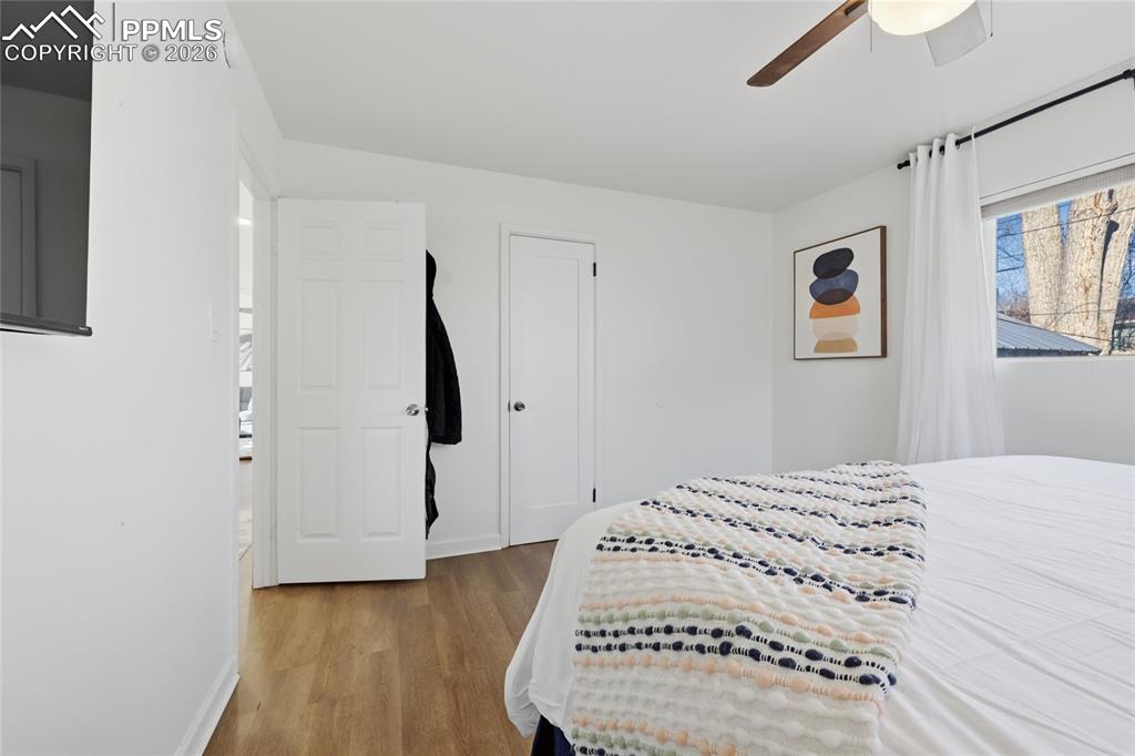 Image 12 of 30: Bedroom