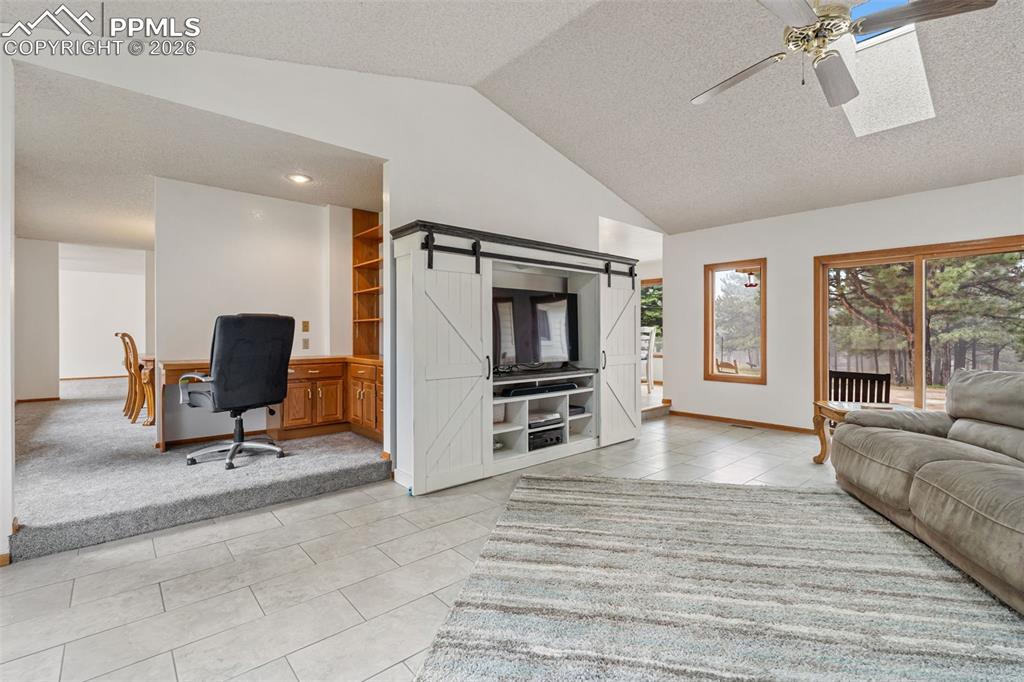 Image 10 of 50: Living Room