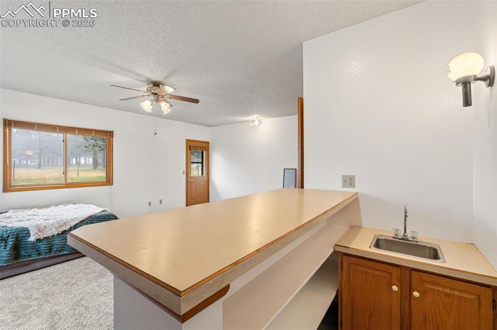 Image 29 of 50: Kitchen