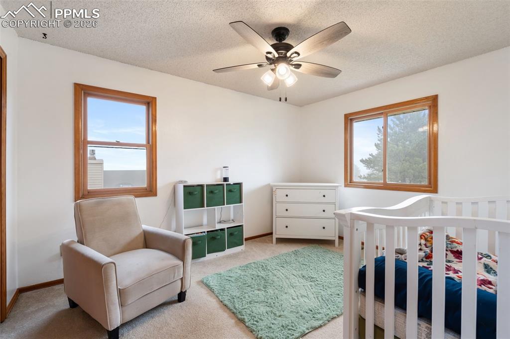 Image 40 of 50: Bedroom